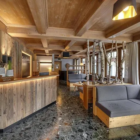 In Zillertal Near Spieljochbahn フューゲン