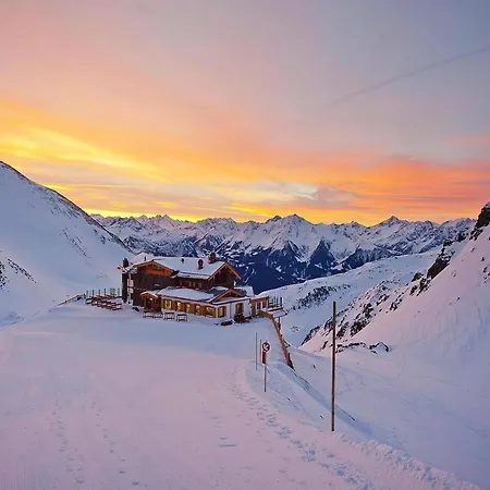 In Zillertal Near Spieljochbahn Apartment