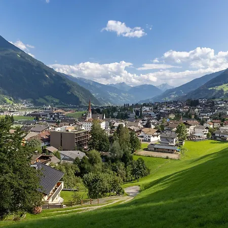 Appartamento In Zillertal Near Spieljochbahn Fügen